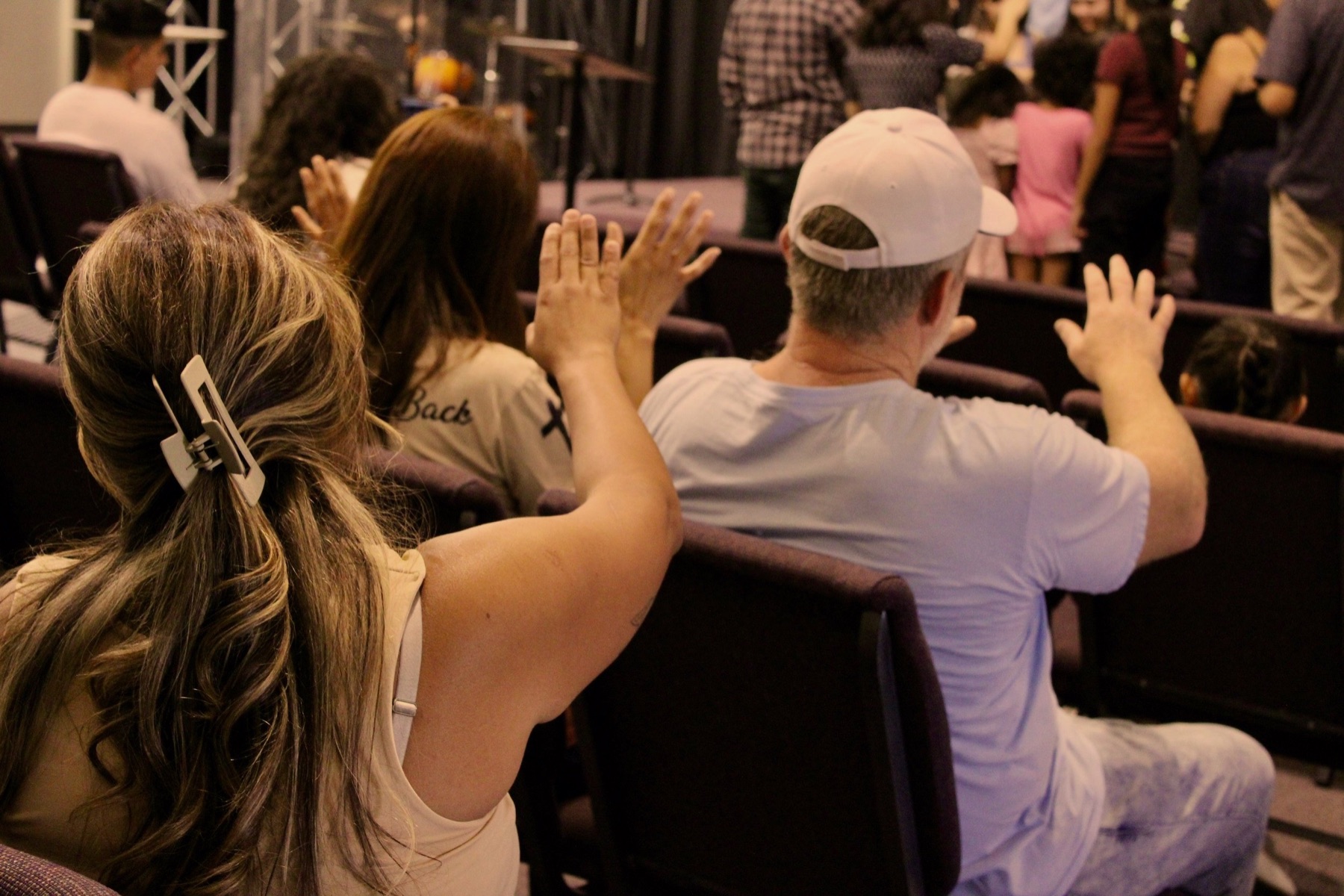 Hope City volunteers serving together